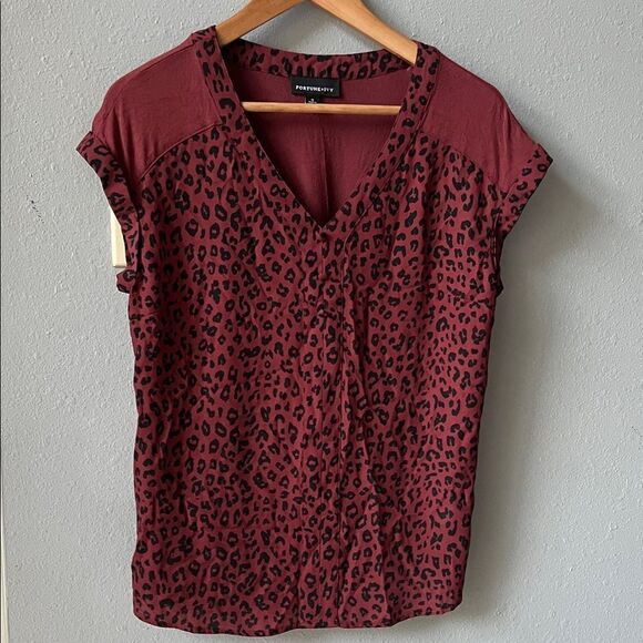 Fortune + Ivy Tops - Fortune + Ivy Helina Leopard print top